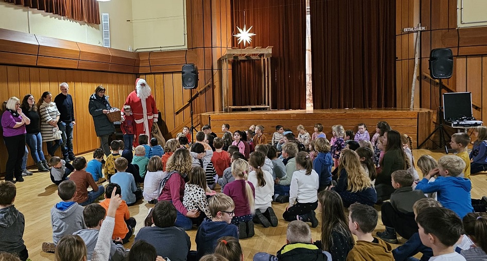 20240102-Weihnachtsmann%20Schule